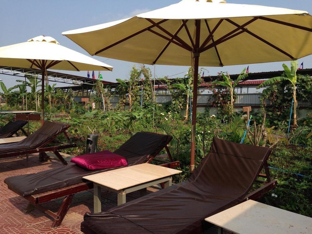 River Dolphin Hotel Kratie Exterior photo