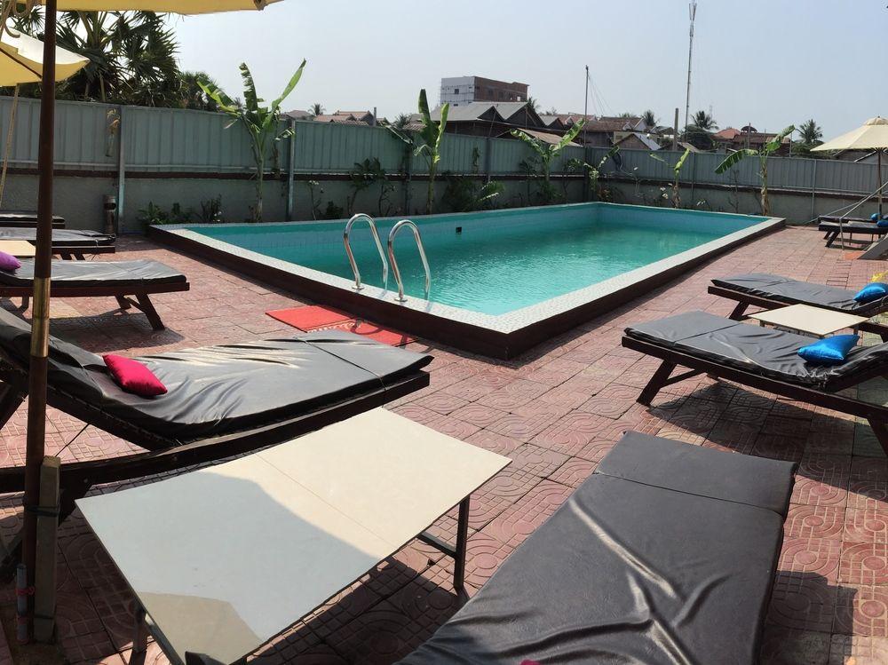 River Dolphin Hotel Kratie Exterior photo